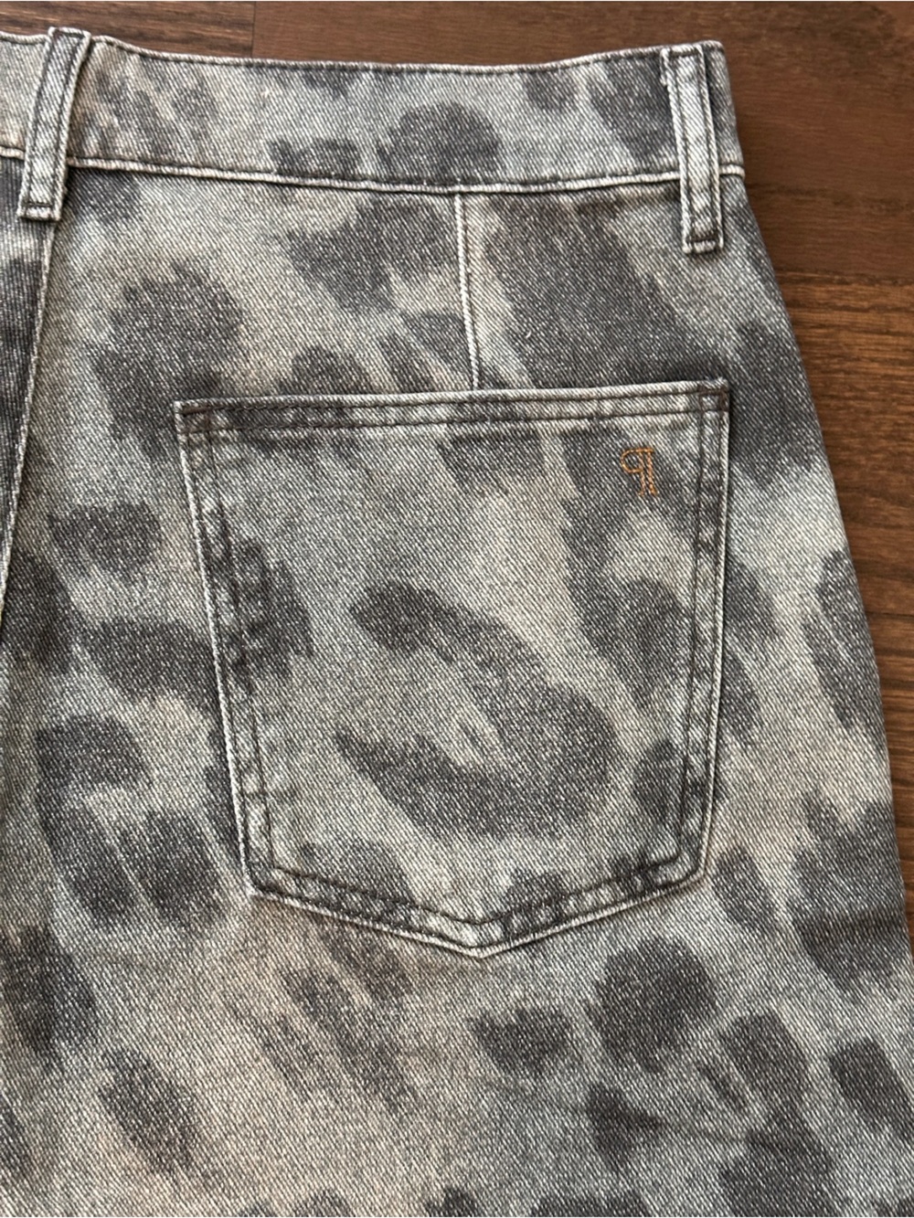 NWT sz 29 Pilcro Leon Double Hem High Rise Wide Leg Cuffed Jeans grey leopard - Picture 10 of 10